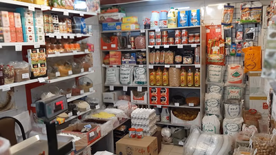 The share of dry goods and groceries in world trade
