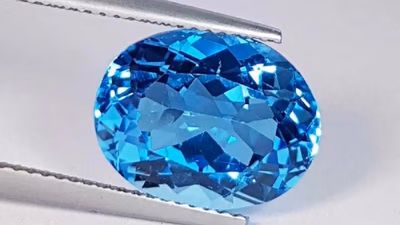 Topaz farklı renklerde mi ve farklı özelliklere sahip mi?