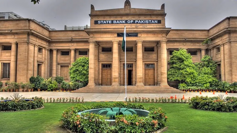 Pakistani banking laws and how to transfer money and capital