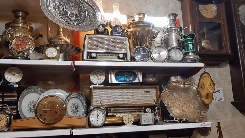Antiques related to Islamic civilization and the culture of Middle East people