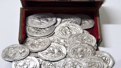 What are the factors affecting the price of silver?‎