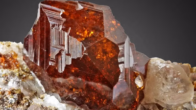 How to identify and detect spinel from ruby?