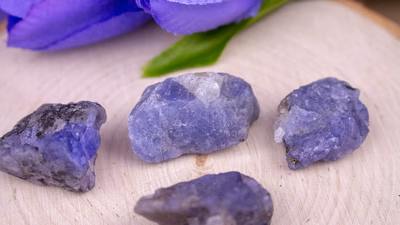 Different colors and types of tanzanite stone