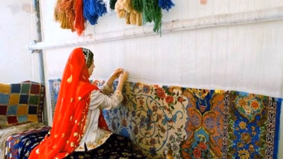 Methods of verifying the authenticity of handwoven carpets