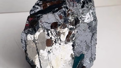 Galena veya doğal kurşun sülfit minerali