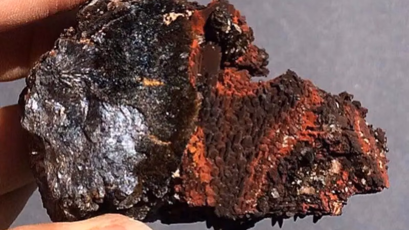What is hematite mineral?