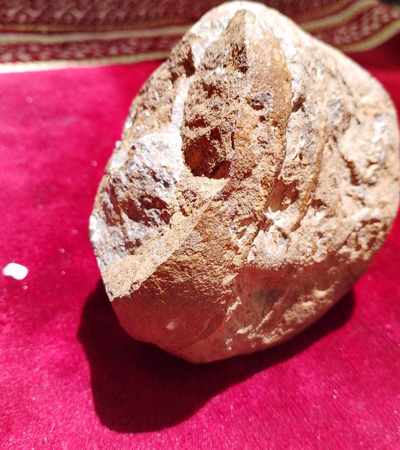 Very beautiful meteorite stone containing diamonds