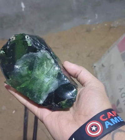 قیمتي ډبره
