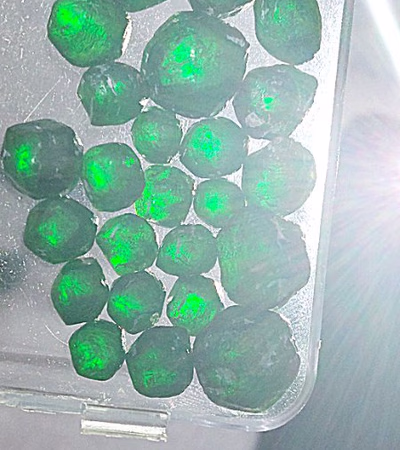 Green demantoid garnet