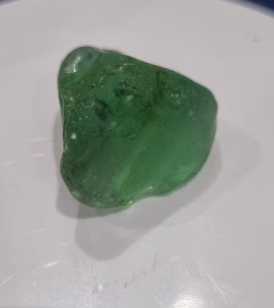 أحجار كريمة