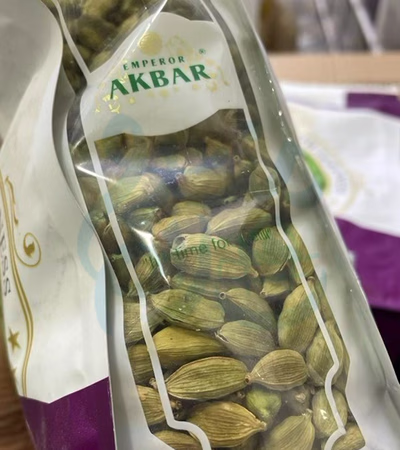 سجاد، هيل أخضر، زعفران، شاي أعشاب