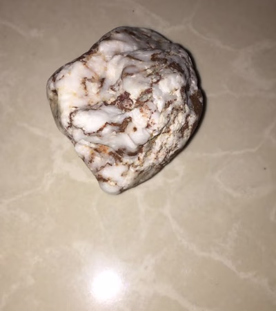 احجار كريمه ومعادن وصخور