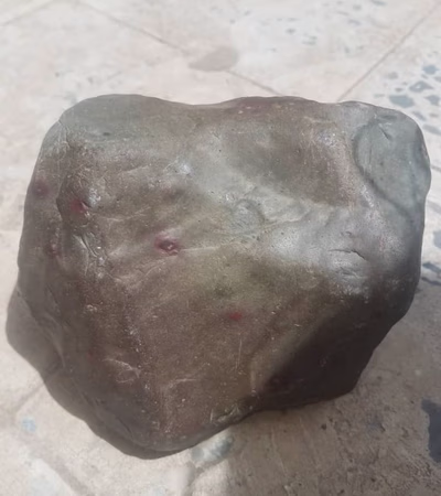 ۵ کیلوگرم سنگ قیمتی و بسیار نادر
